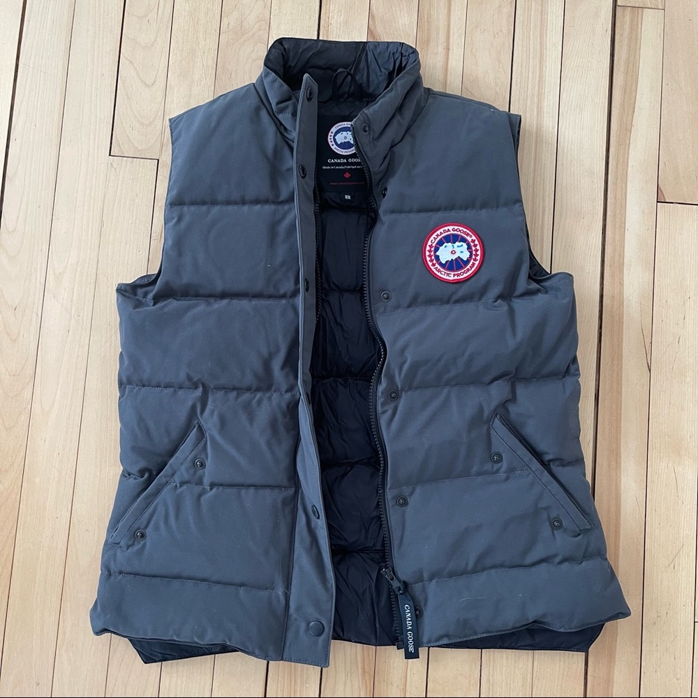 Canada Goose puffy down vest!